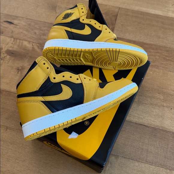 Nike Black and Gold High-Top Sneakers